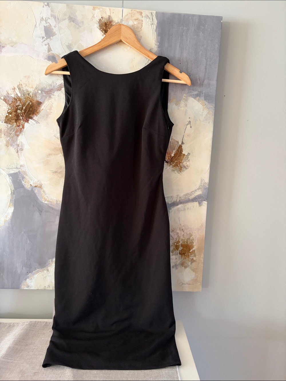 le chateau Black Sleeveless Sheath Dress